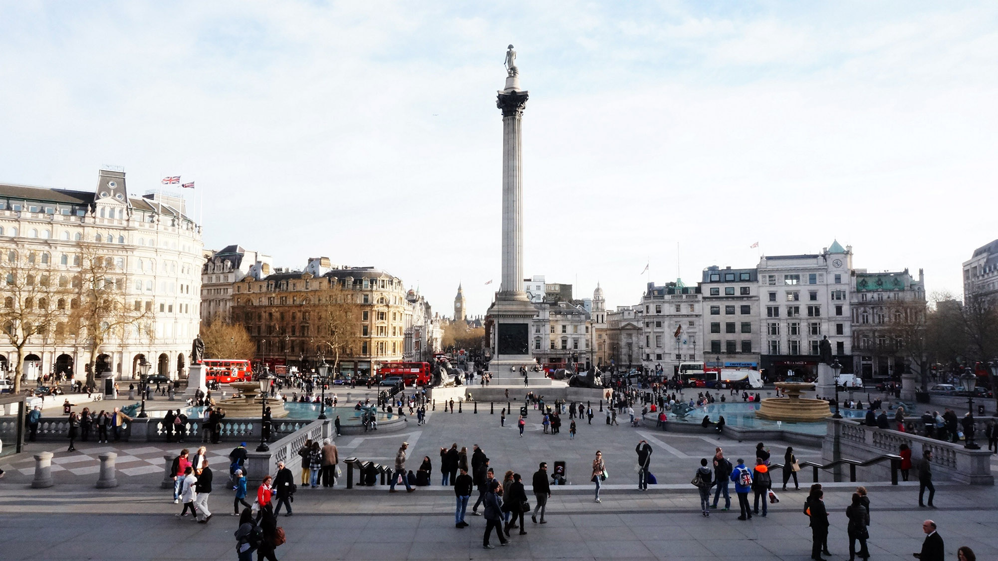 Trafalgar square фото